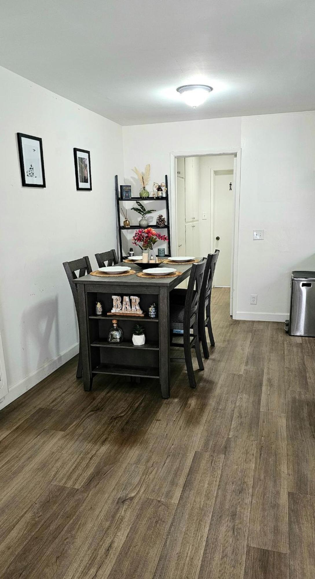 Spacious Silverlake Apartment *